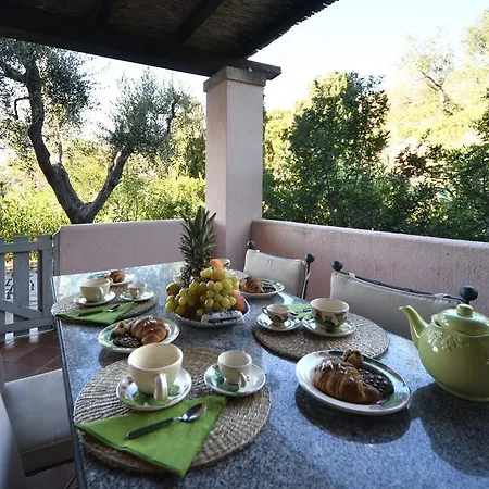 Casa Rosa Di Cavoli