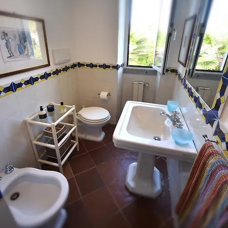 בית נופש Casa Rosa Di Cavoli *