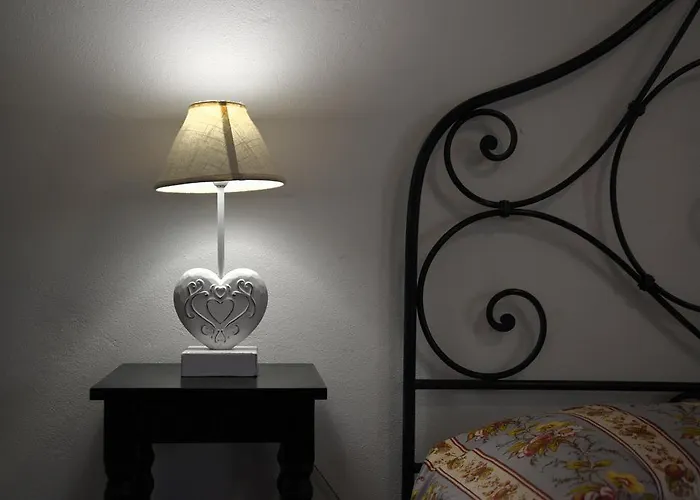 Casa Rosa Di Cavoli *