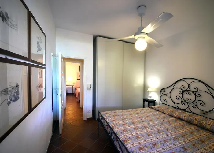 Casa Rosa Di Cavoli Vakantiehuis *