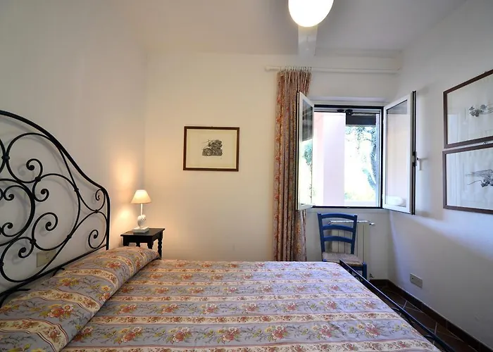 Casa Rosa Di Cavoli * Seccheto